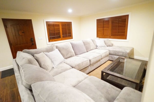 california-drug-outpatient-rehab-sofas-entrance tv room sofa at california drug outpatient rehab