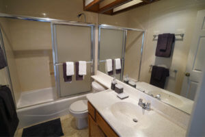 grey_towels_bath_sober_living_california grey towels bath sober living california